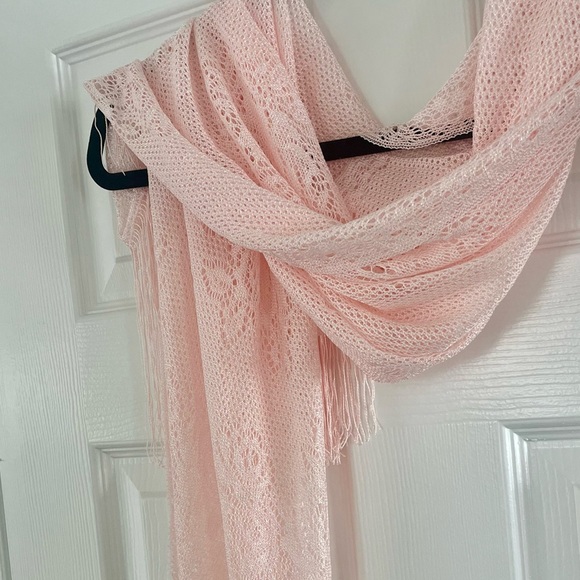 NWT - OFF 5th Gorgeous Shawl - Picture 2 of 6